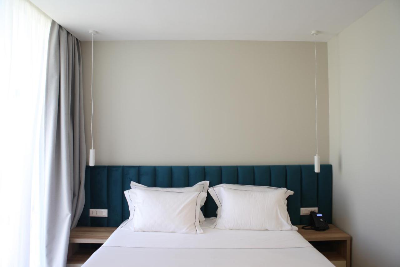 Volmar Hotel ドゥラス エクステリア 写真