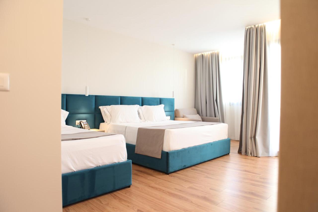 Volmar Hotel ドゥラス エクステリア 写真